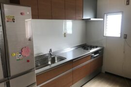 お手入れのしやすいシステムキッチンの設置工事