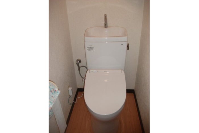 ◆After【トイレ】TOTO：ピュアレストQR 手洗い付き・リモデル用