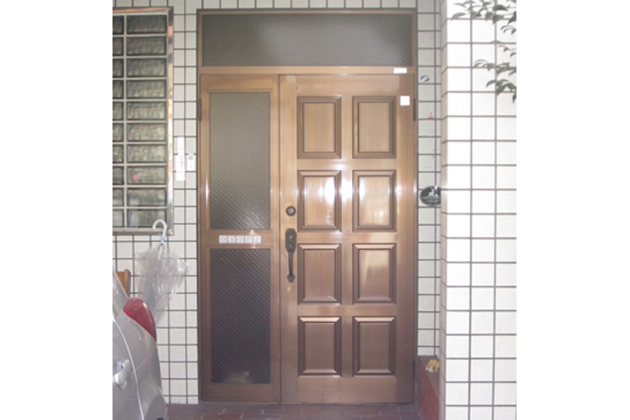 ◆Before【玄関ドア】施工前